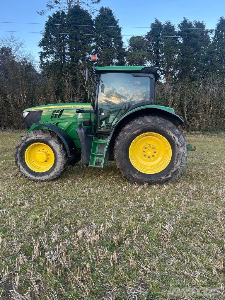 John Deere 6140 R Tractoren