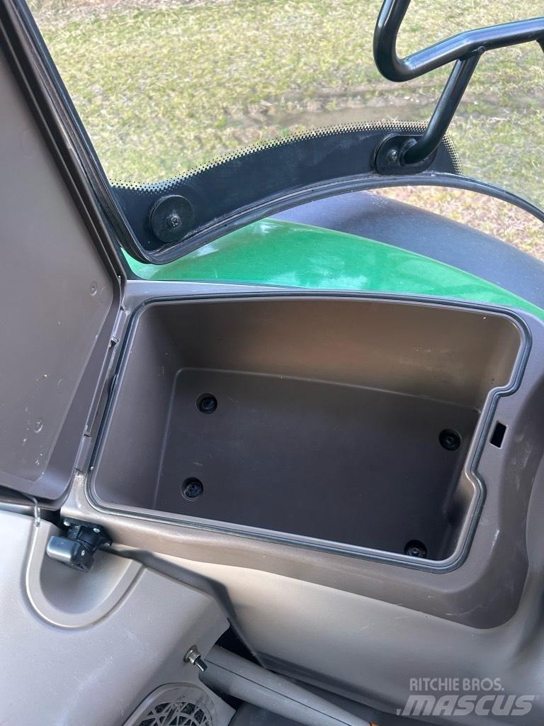 John Deere 6140 R Tractoren