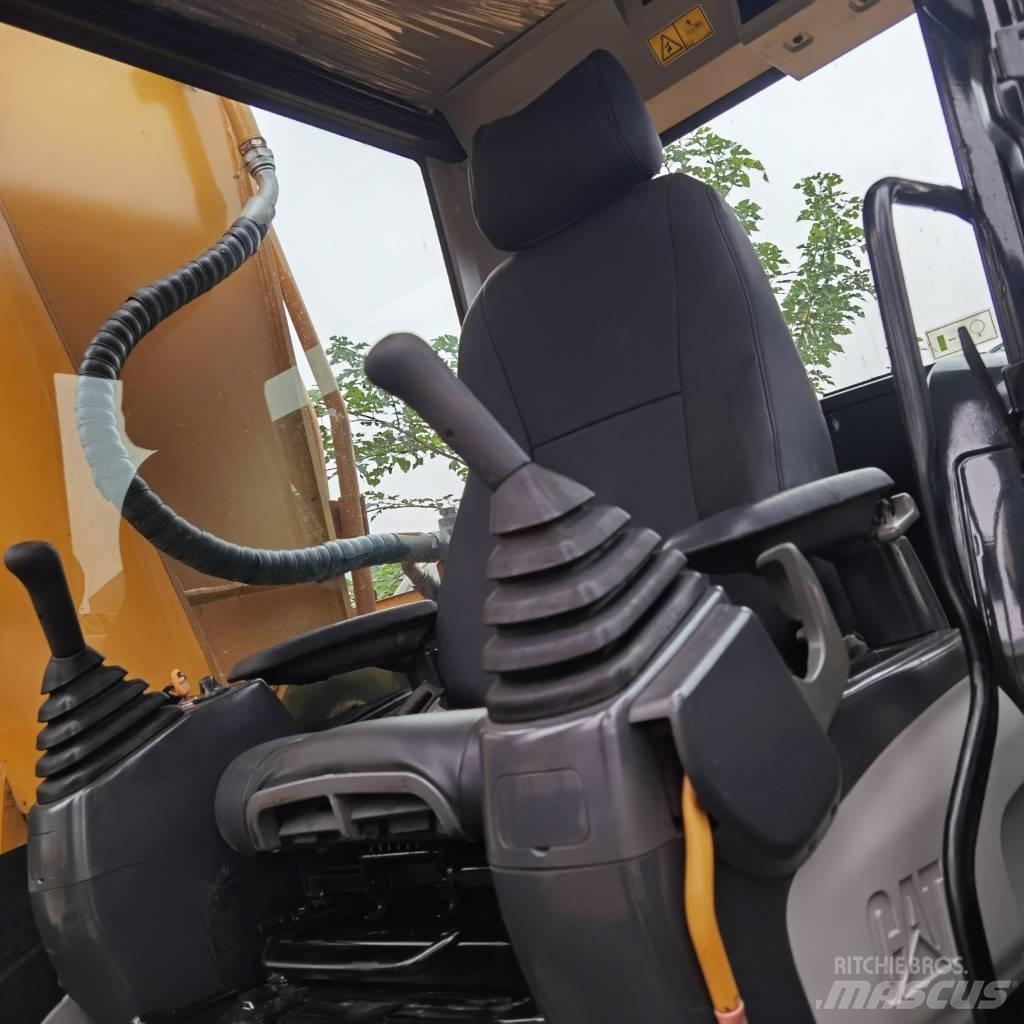 CAT 329 D Rupsgraafmachines