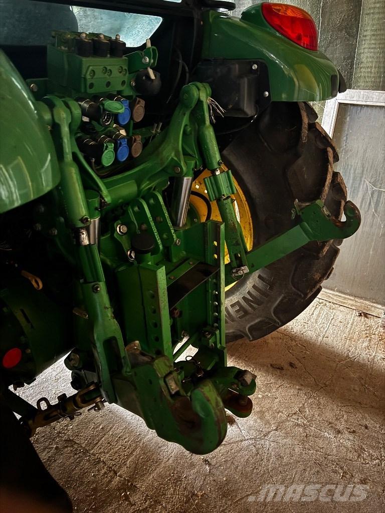 John Deere 5100 M Tractoren