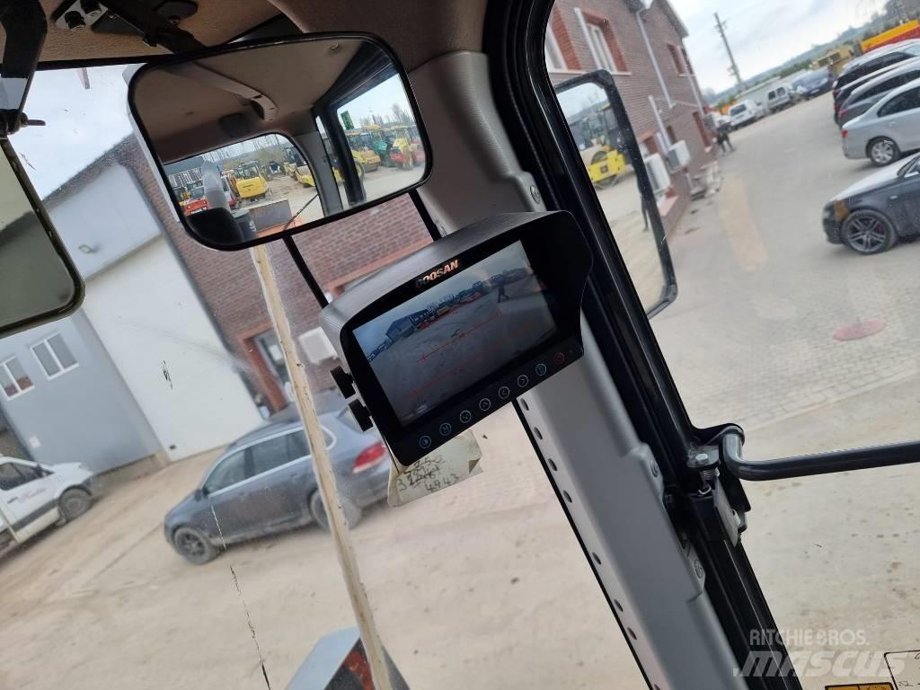 Doosan DL 200-3 Wielladers