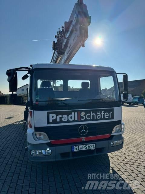 Böcker AK 32/1500 Ruw terrein kranen