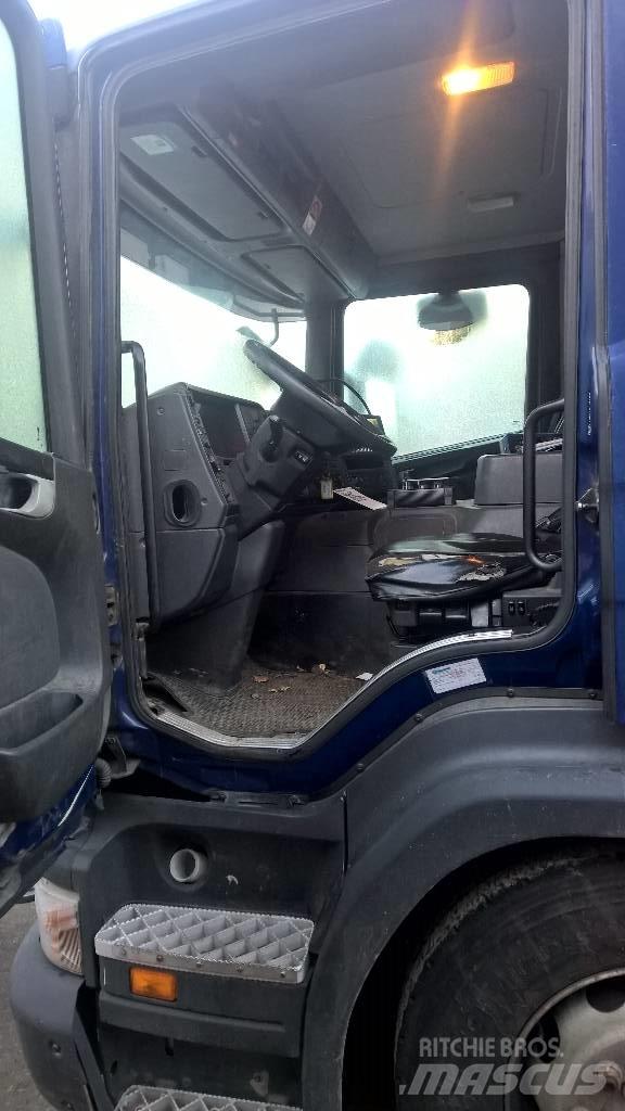 Scania P340 P 6x2 Chassis met cabine
