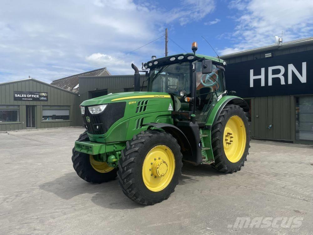 John Deere 6135R Tractoren