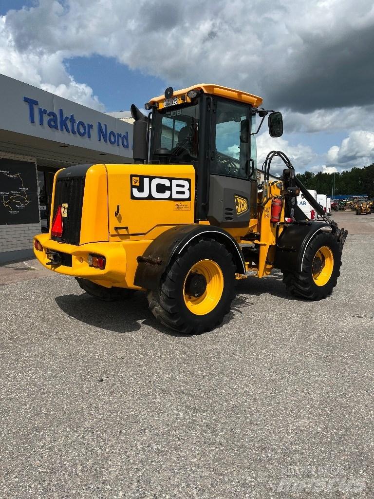 JCB 411 HT 6400 Tim Wielladers