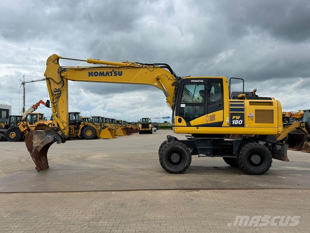 Komatsu PW180-11 Wielgraafmachines