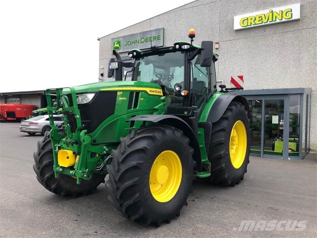 John Deere 6R215 Tractoren