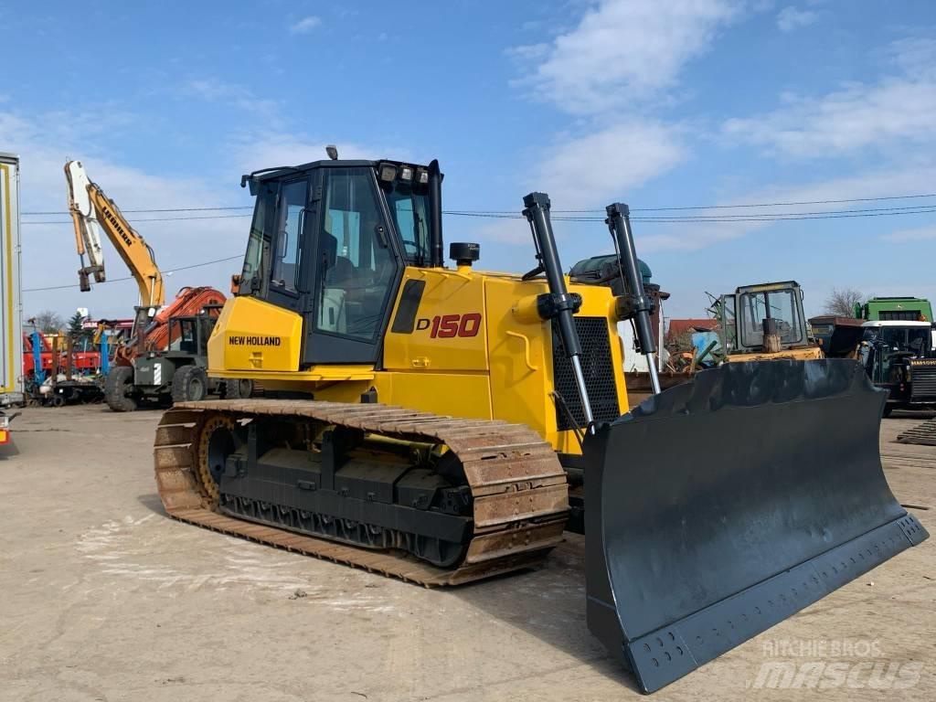 New Holland D 150 Rupsdozers