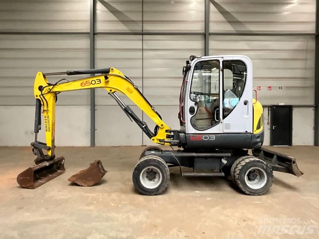 Neuson 6503 WD Wielgraafmachines