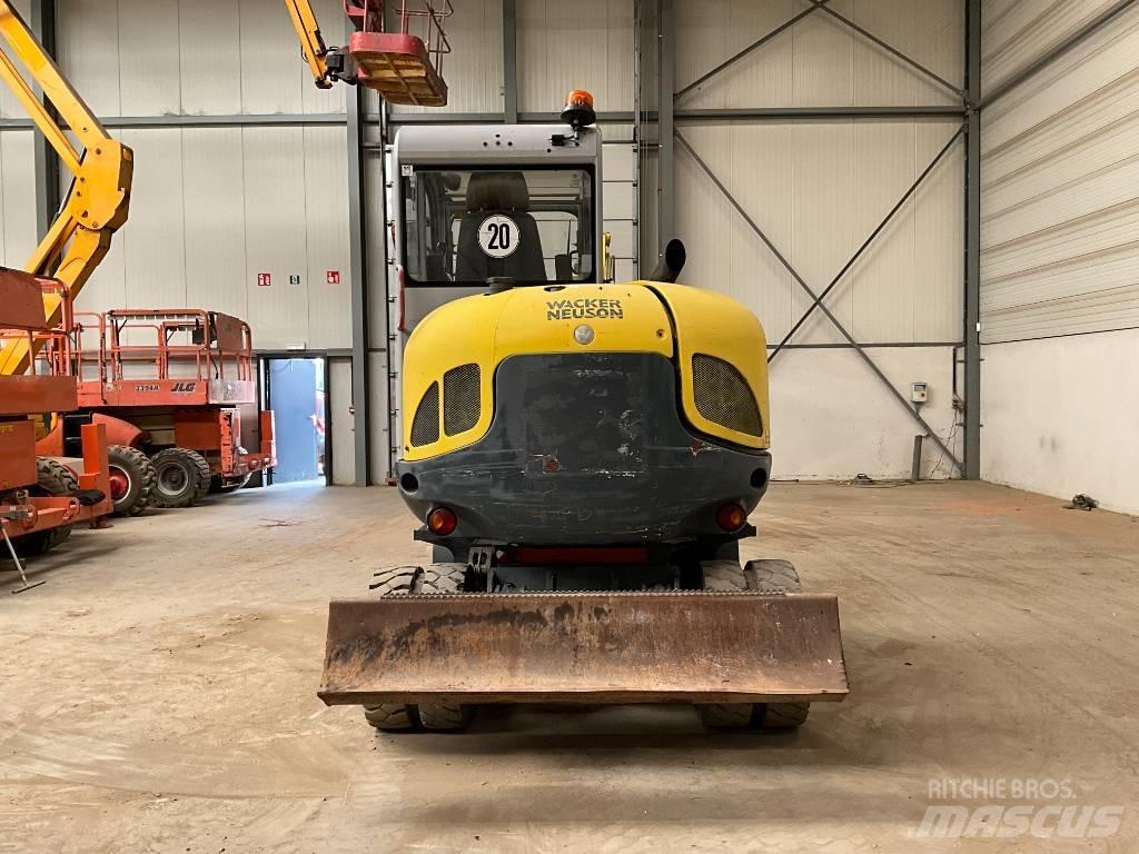 Neuson 6503 WD Wielgraafmachines