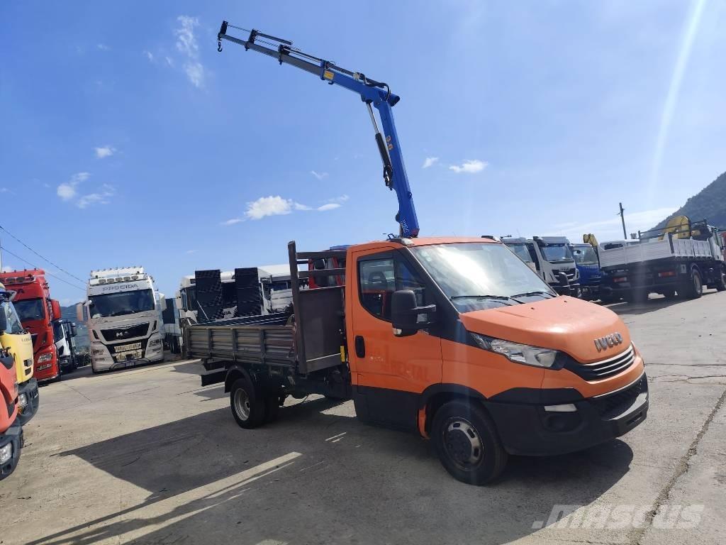 Iveco Daily 35-140 Vlakke laadvloer met kraan