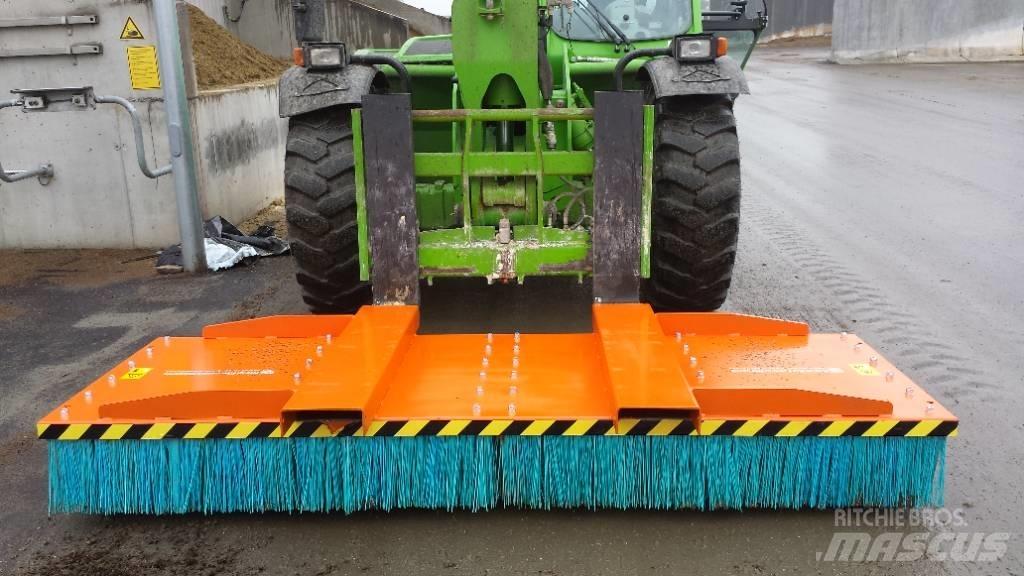 M3 Broom Sweeper SI Veegmachines