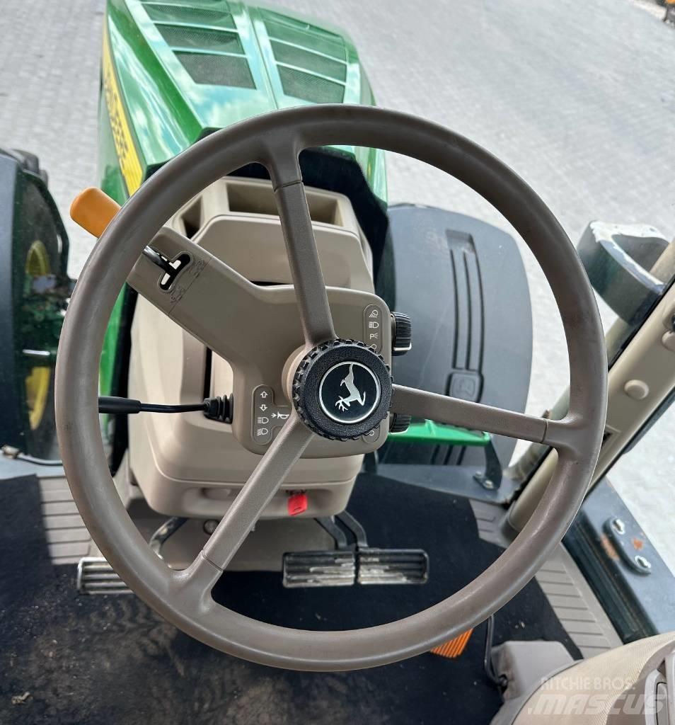 John Deere 7230 R Tractoren