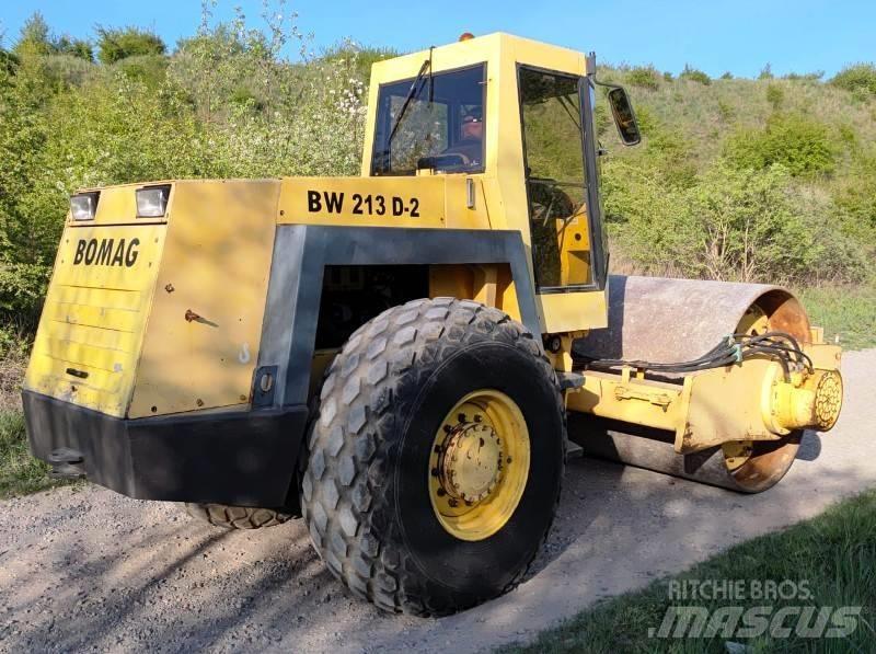 Bomag BW 213 Trilrolwalsen