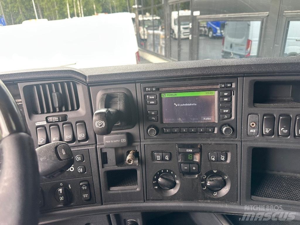 Scania R520 6x2 Trekkers