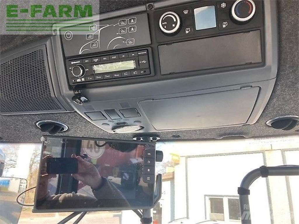 Valtra t215a Tractoren