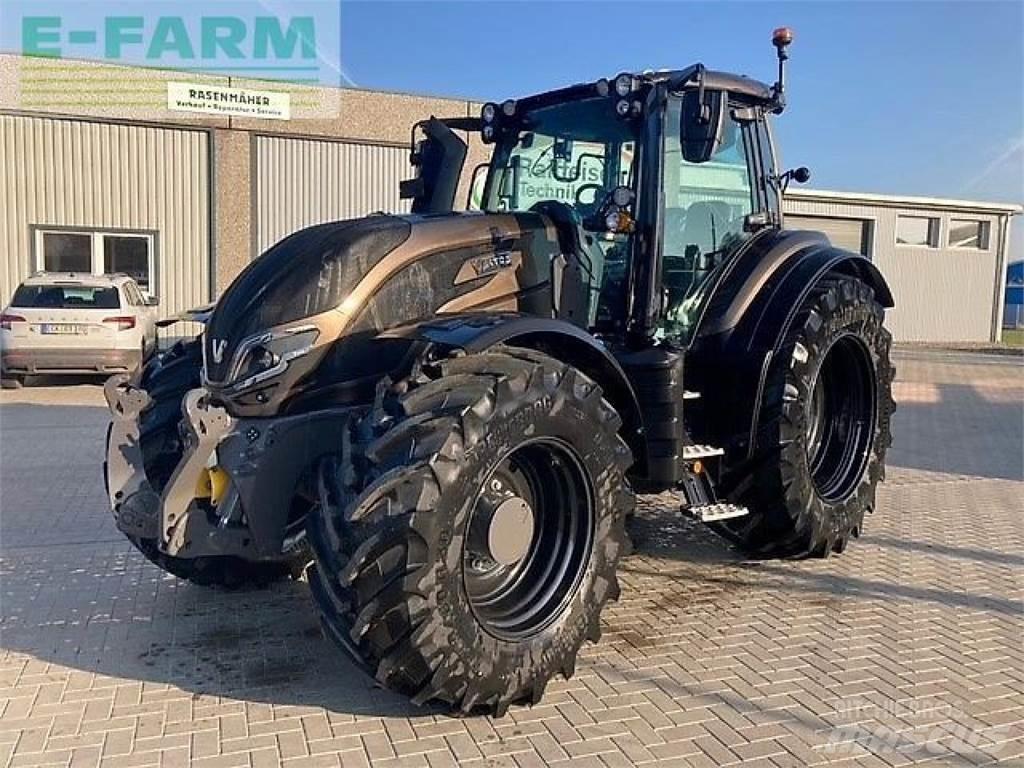 Valtra t215a Tractoren
