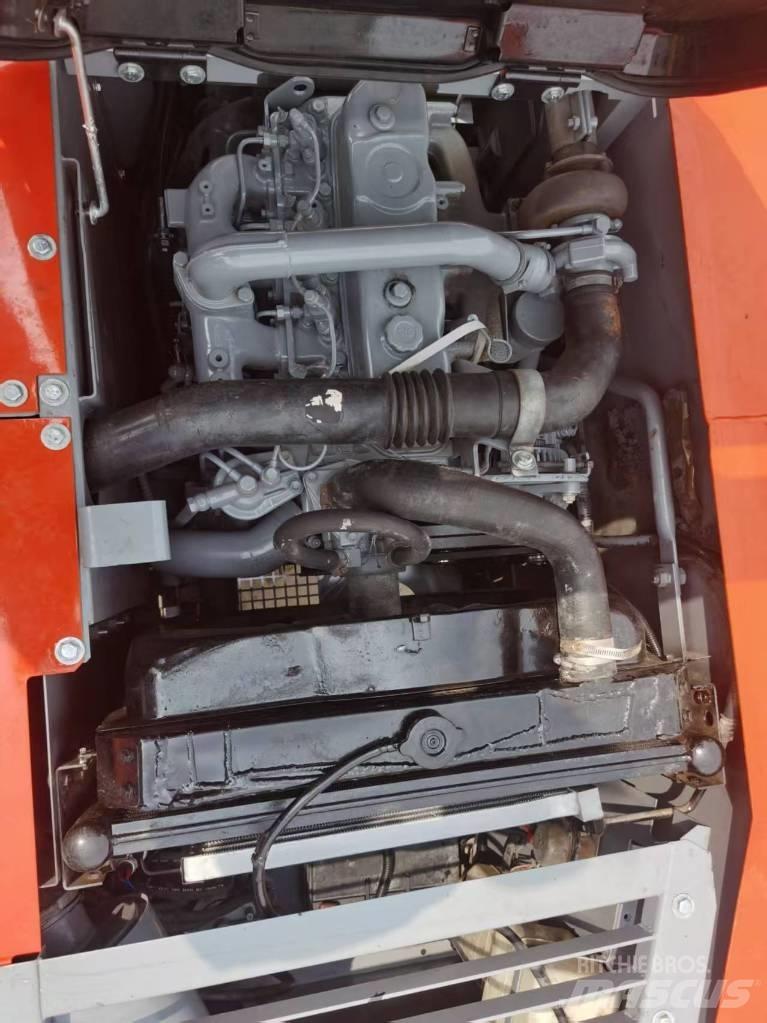 Hitachi EX 120 Rupsgraafmachines