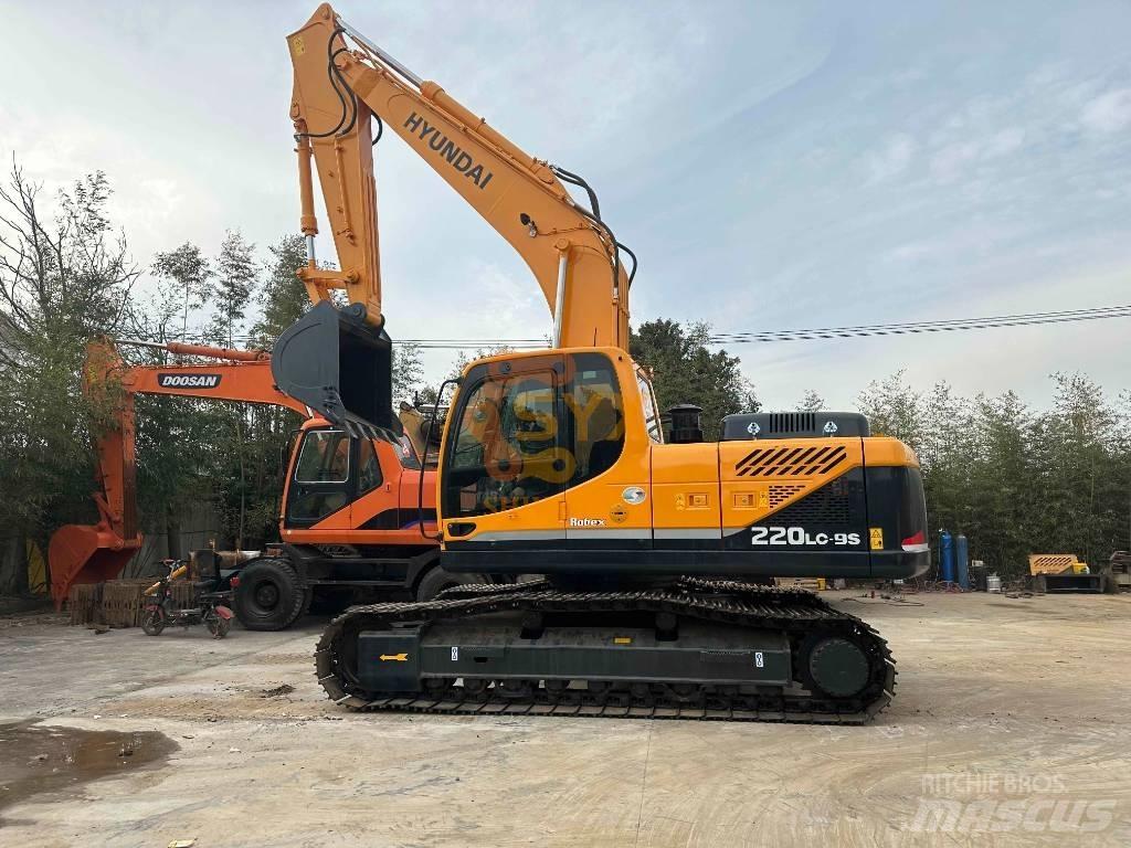 Hyundai 220LC-9S Rupsgraafmachines
