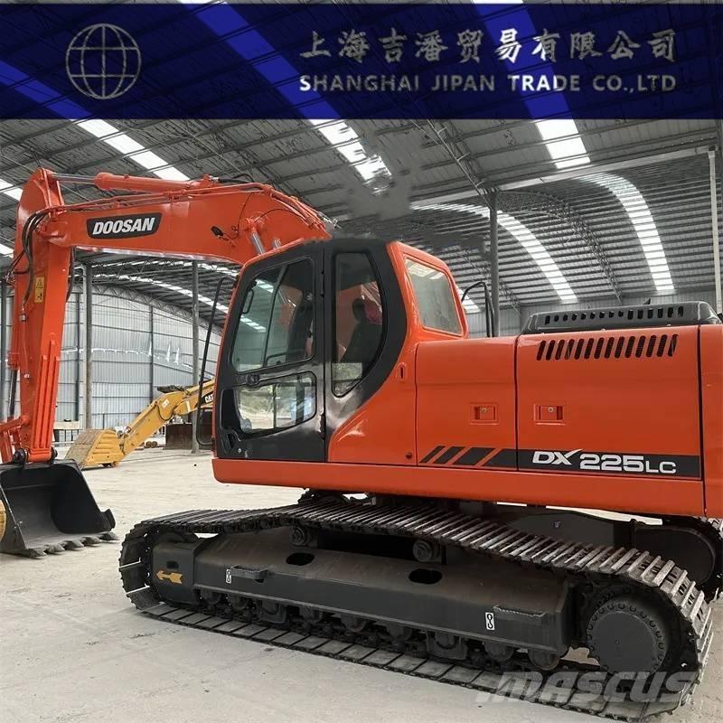 Doosan DX 225 LC SLR Rupsgraafmachines