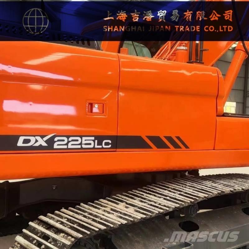 Doosan DX 225 LC SLR Rupsgraafmachines