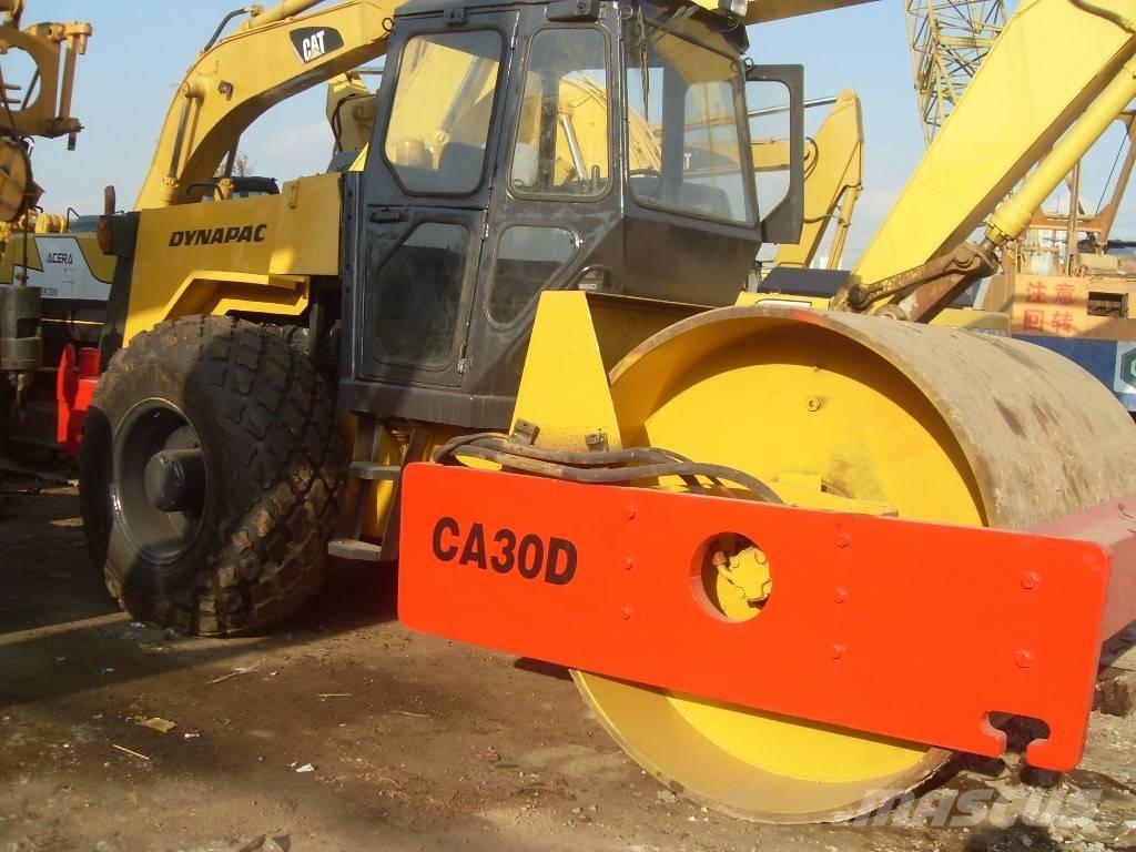 Dynapac CA 30 D Trilrolwalsen