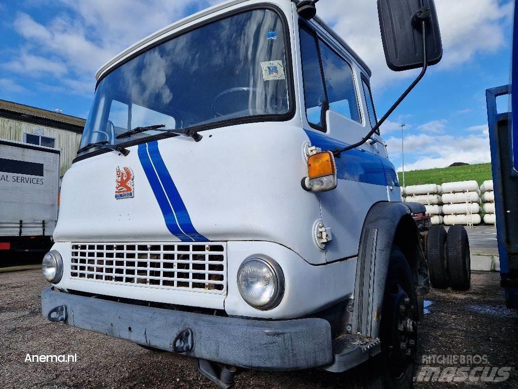 Bedford TK 1020 Trekkers