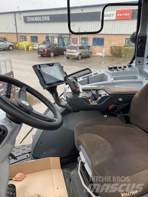 Valtra T 254 V Tractoren