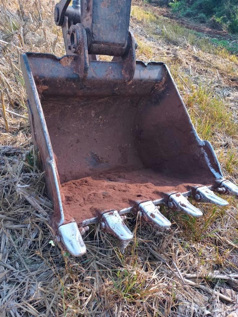 Volvo EC 200 D Rupsgraafmachines