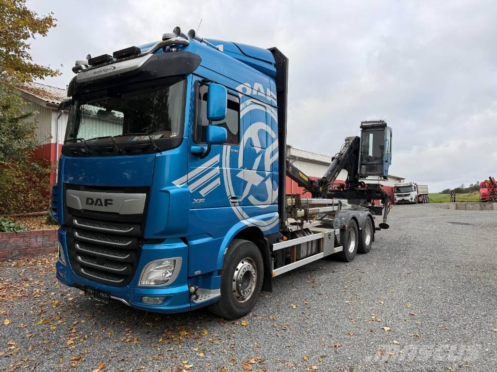 DAF XF 530 6x4 Vrachtwagens voor bosbouwmachines
