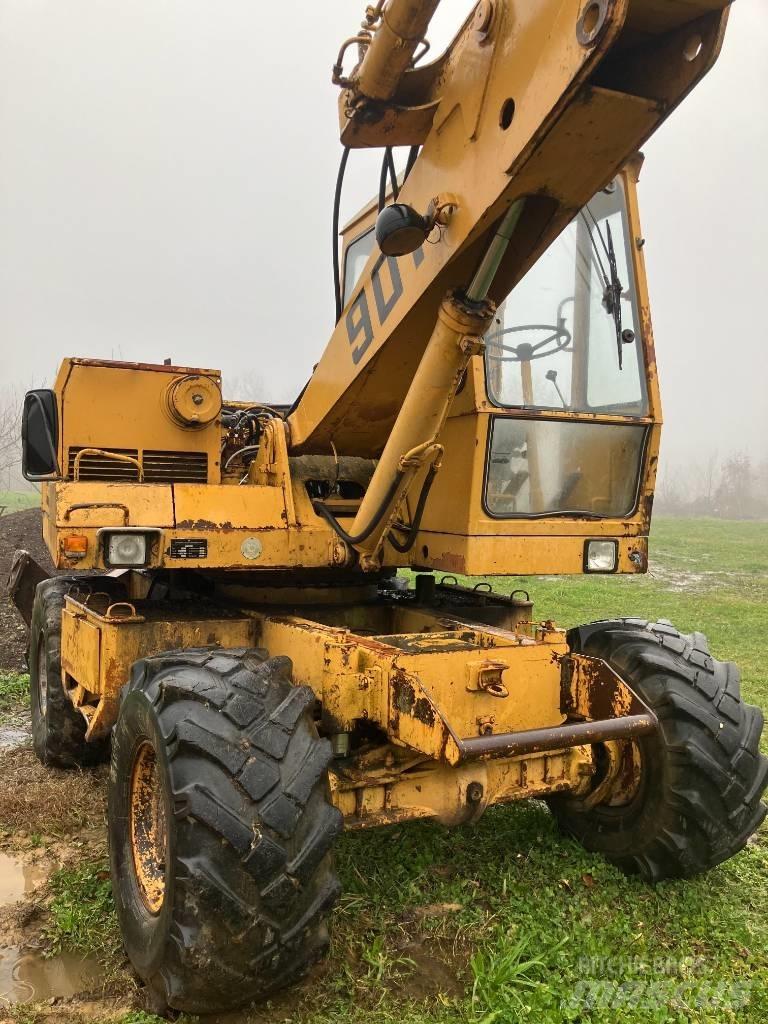 Liebherr A 901 C Wielgraafmachines