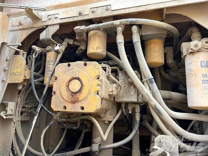 CAT 374 LME Speciale Graafmachines
