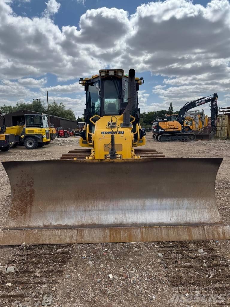 Komatsu D51PX-24 Rupsdozers