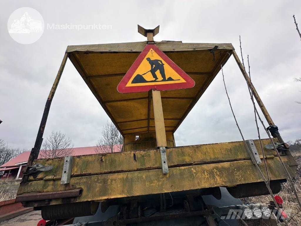 Mercedes-Benz 1117 L Vrachtwagen met containersysteem