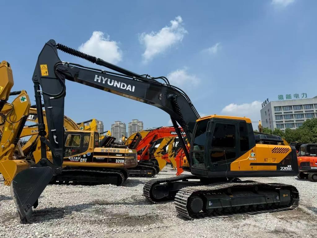 Hyundai 220HD Rupsgraafmachines