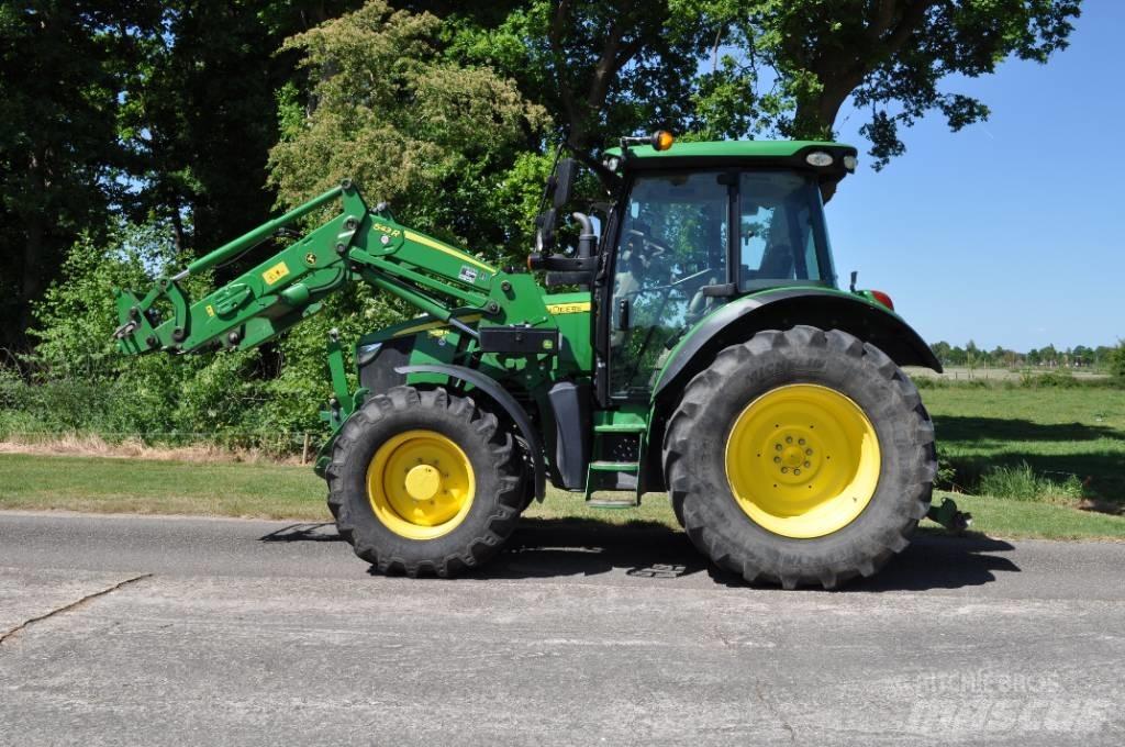 John Deere 5125R Tractoren