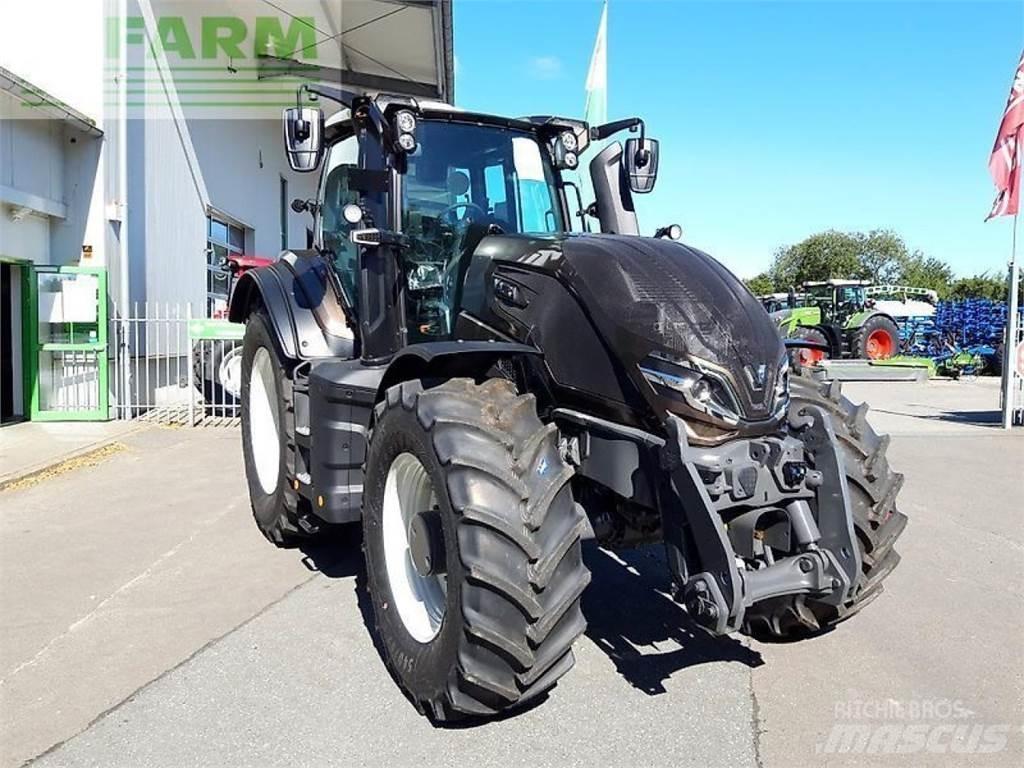 Valtra q265 Tractoren