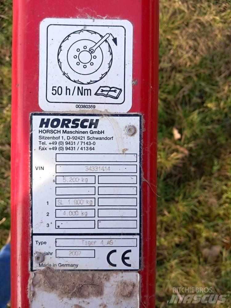 Horsch Tiger 4 AS Beitelploeg