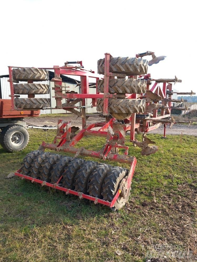 Horsch Tiger 4 AS Beitelploeg