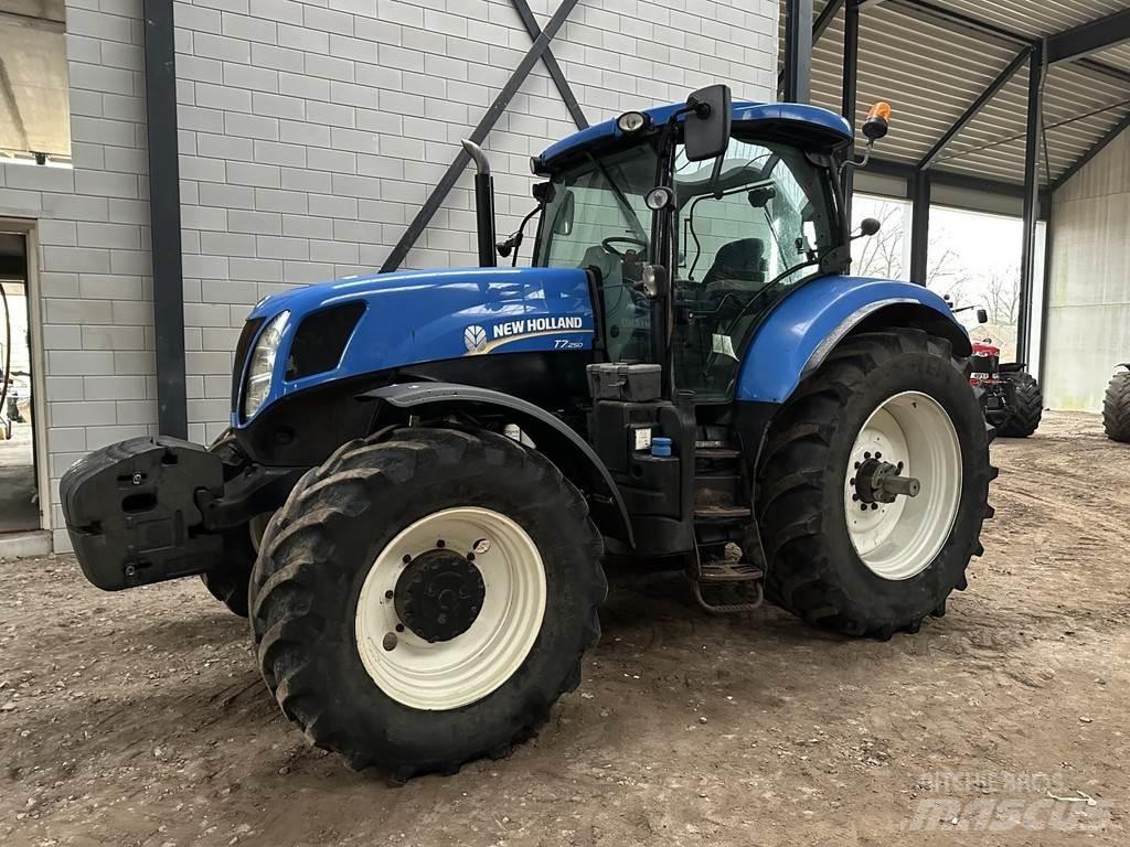 New Holland T7.250 Tractoren