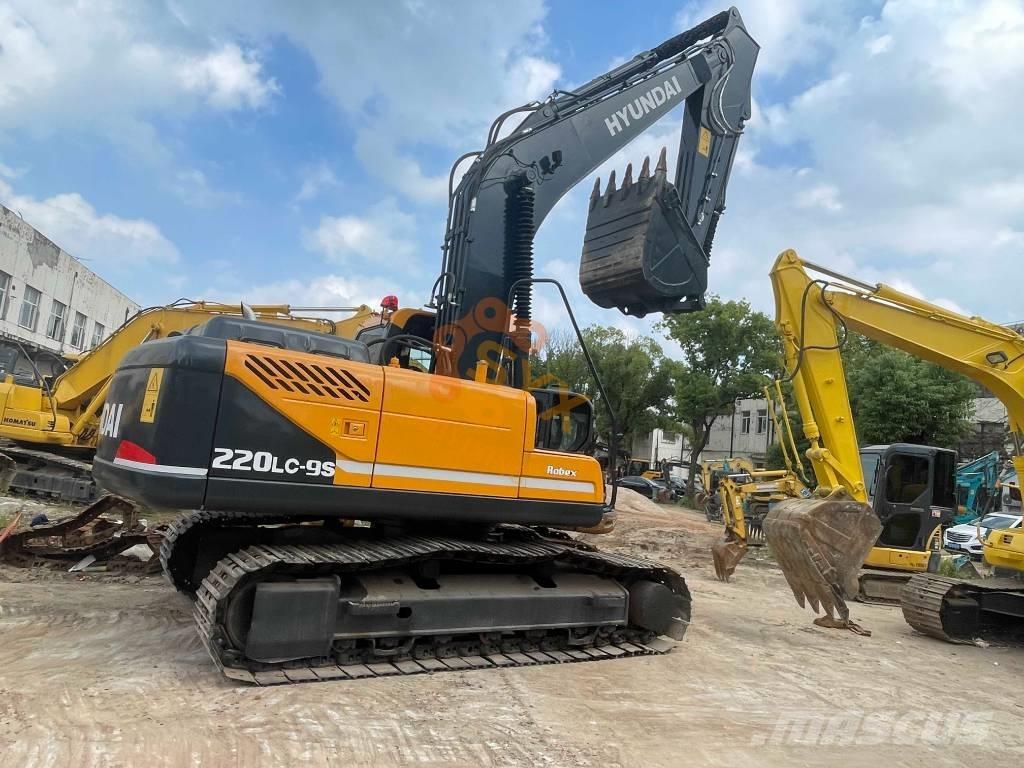 Hyundai Robex 220 Rupsgraafmachines