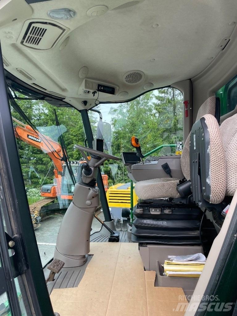 John Deere W 540 Maaidorsmachines
