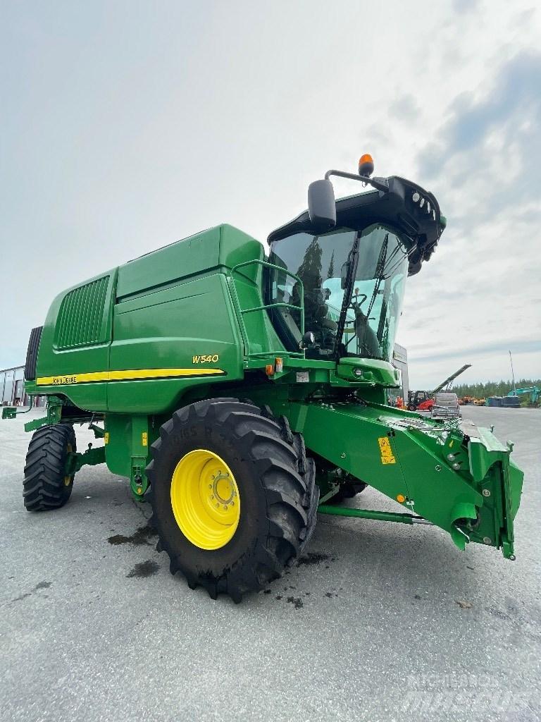 John Deere W 540 Maaidorsmachines