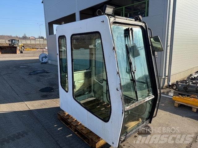 Liebherr SERIA B CAB Cabine en interieur