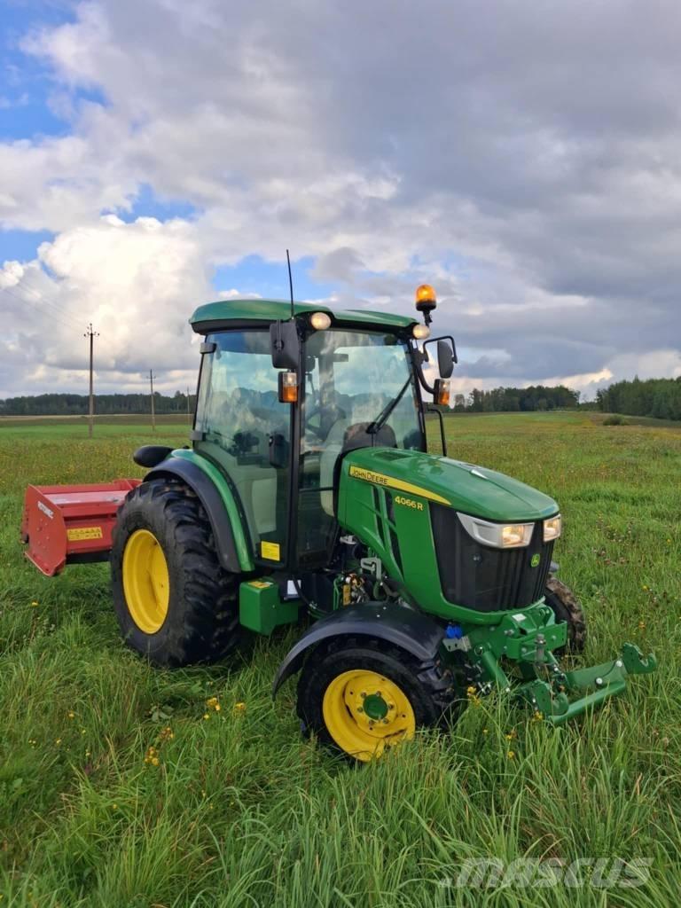 John Deere 4066 R Tractoren