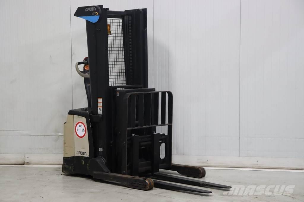 Crown SHR5520-1.13 Meeloop stapelaar