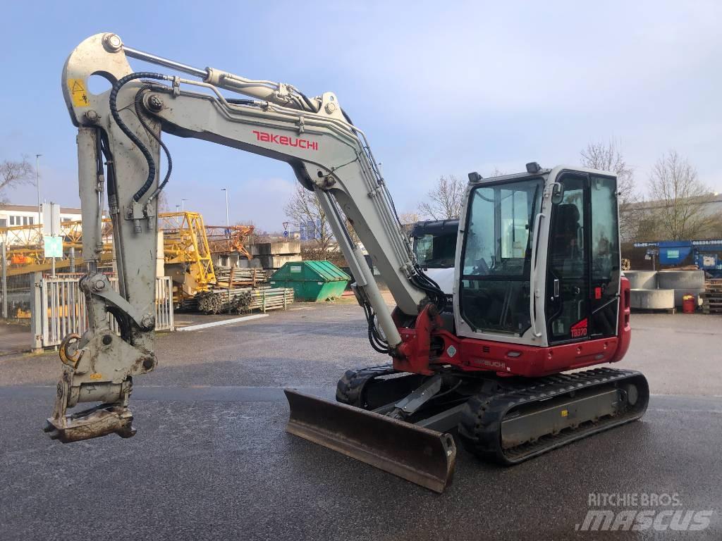 Takeuchi TB 370 Midigraafmachines 7t - 12t