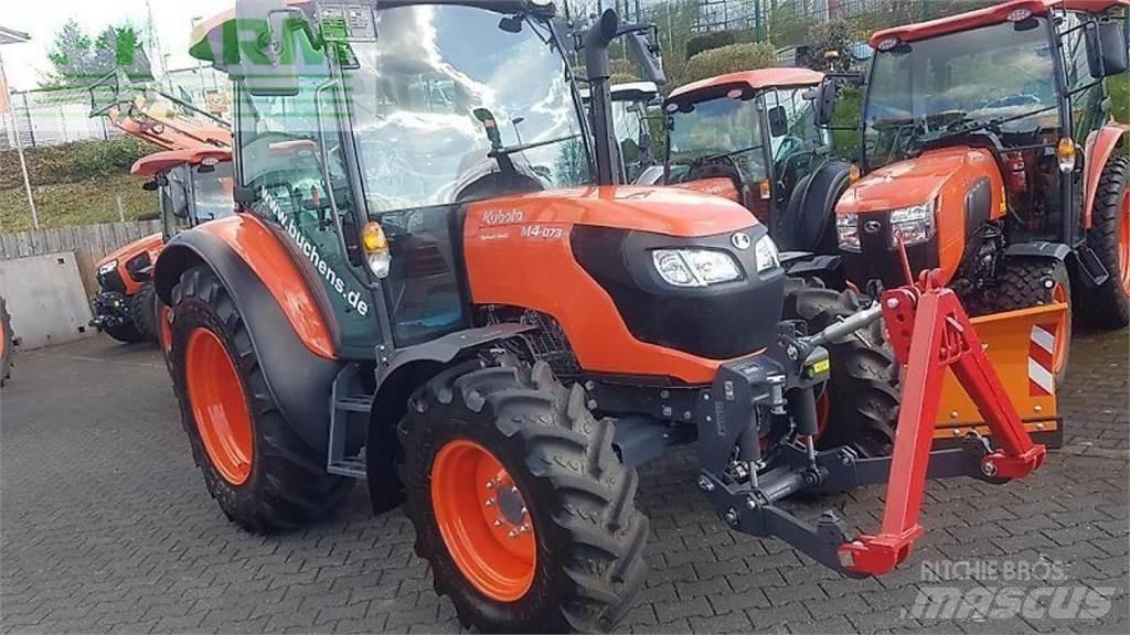 Kubota m4073 cab Tractoren