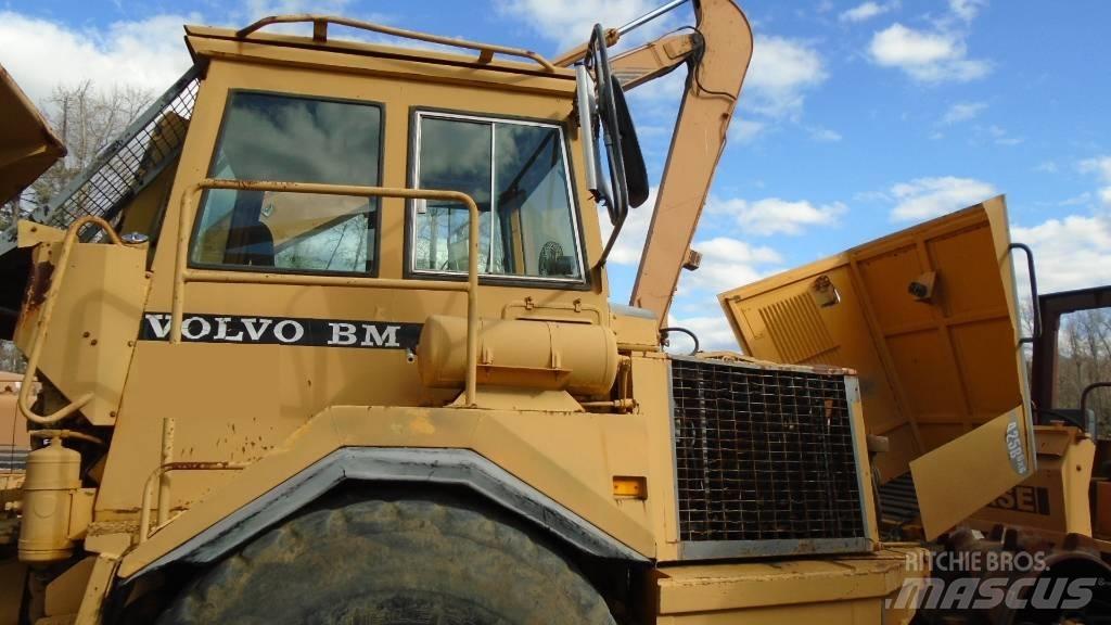 Volvo A 25 B Vorkheftruck voor zwaar terrein