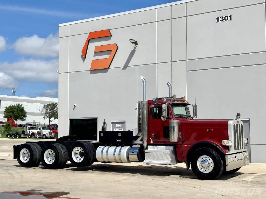 Peterbilt 389 Trekkers